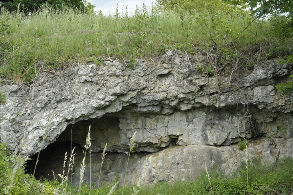 jaskinia pod wsią bielany